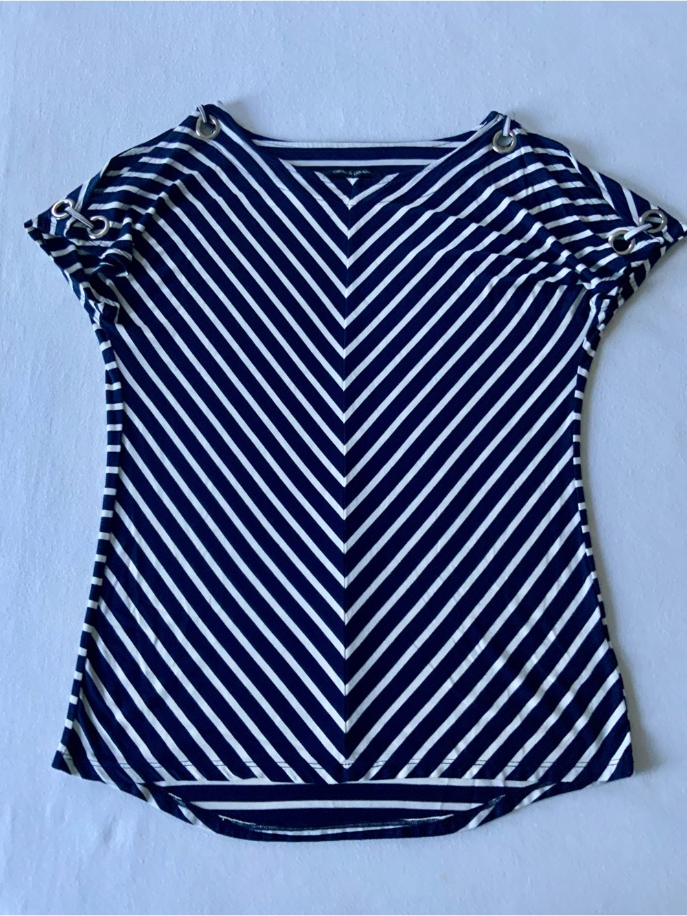 Cable & Gauge Navy White Chevron Stripe Grommet Knit Top Size S